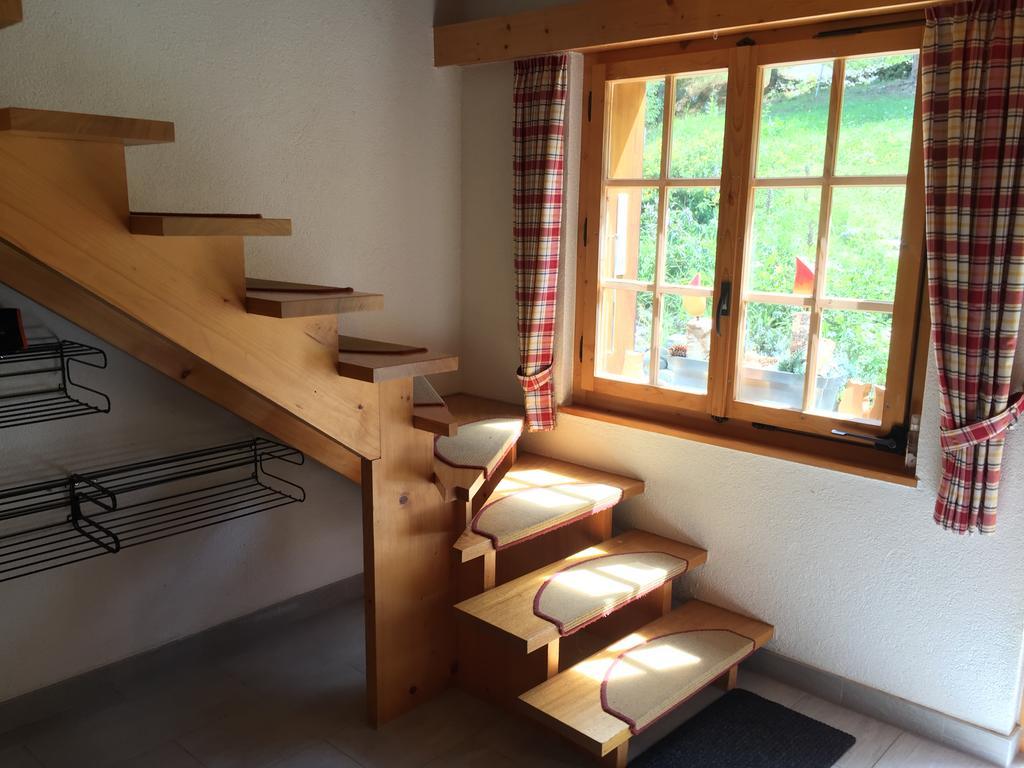 Chalet Charming Grächen Habitación foto